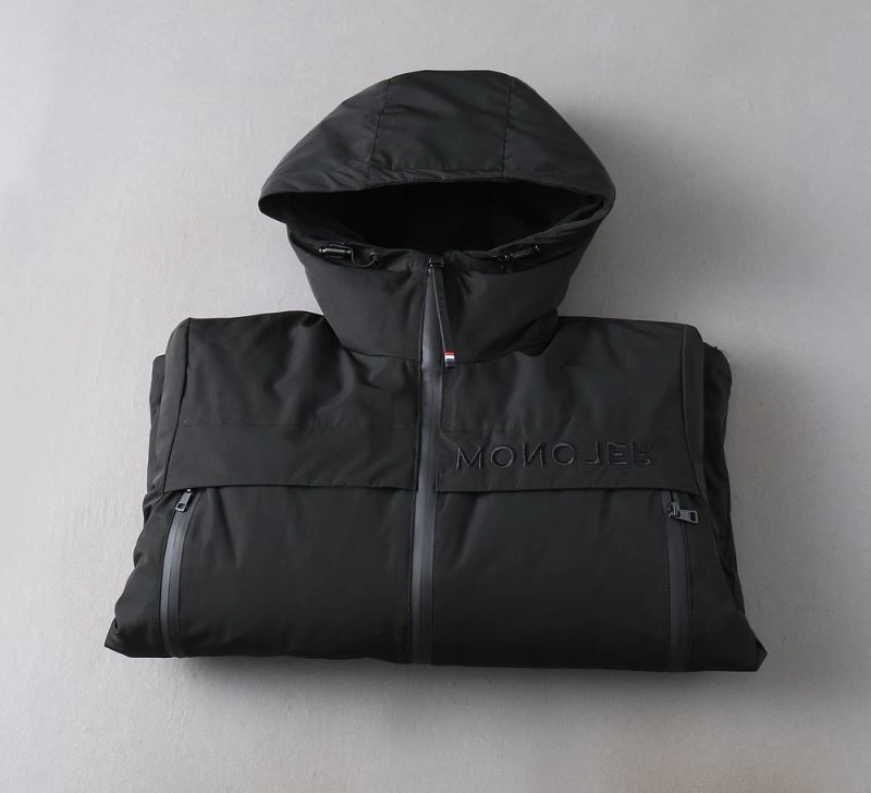 Moncler Down Jackets Fashionable 144352