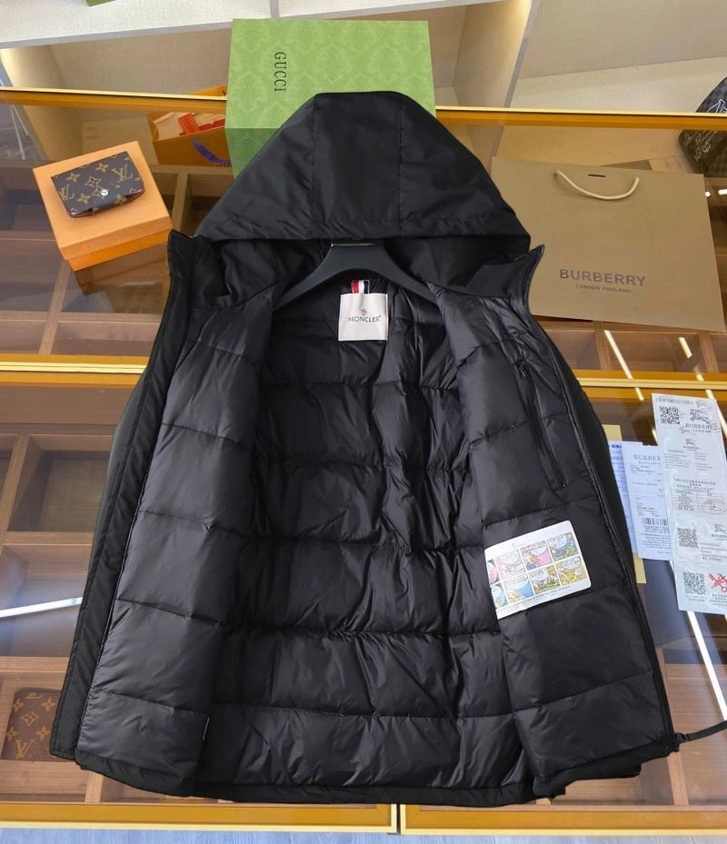 Moncler Down Jackets Fashionable 144352