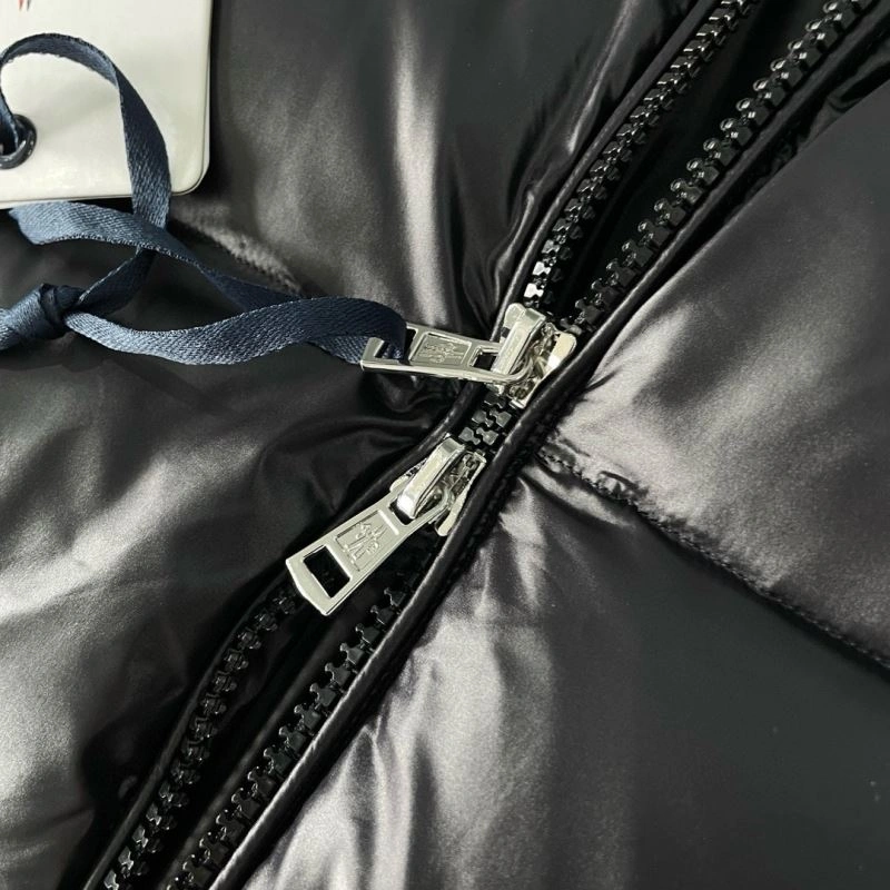 Moncler Down Jackets Minimalist 144338