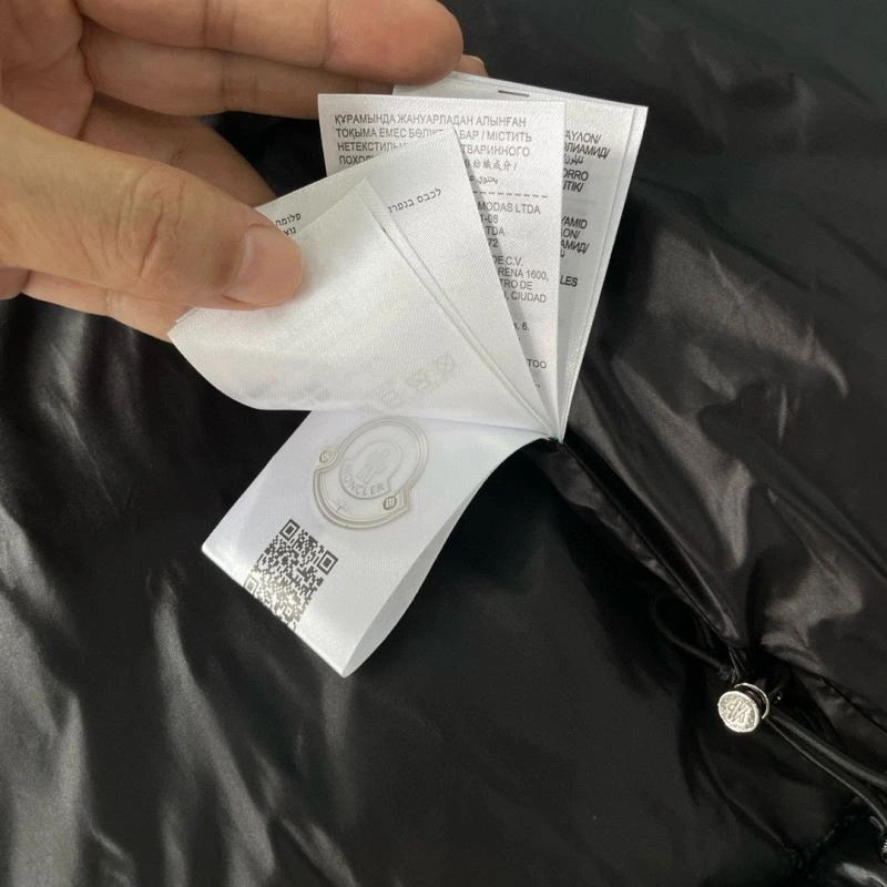 Moncler Down Jackets Minimalist 144338