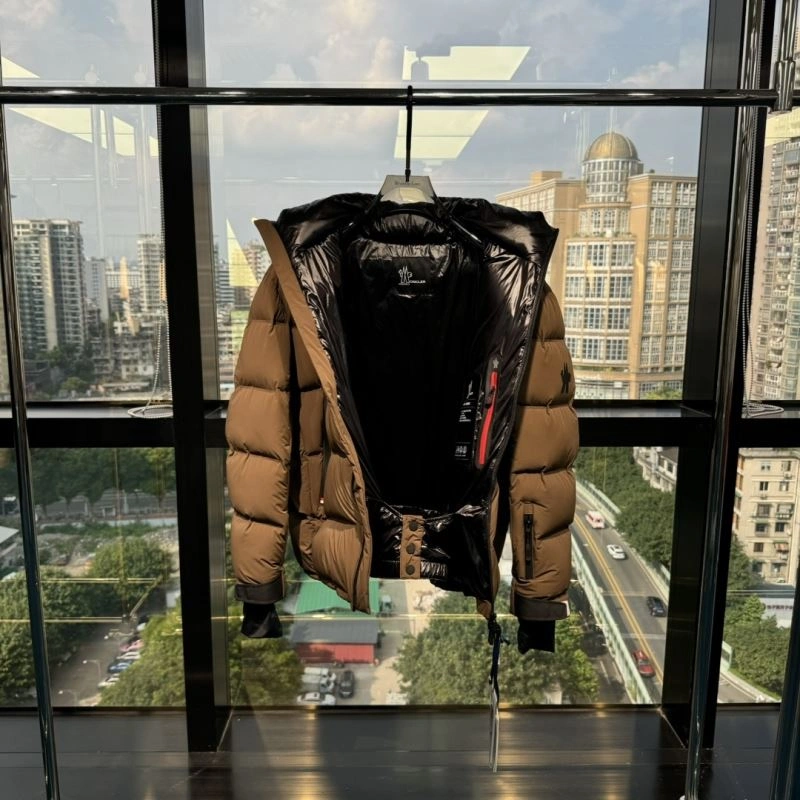 Moncler Down Jackets ComfortFit 144332