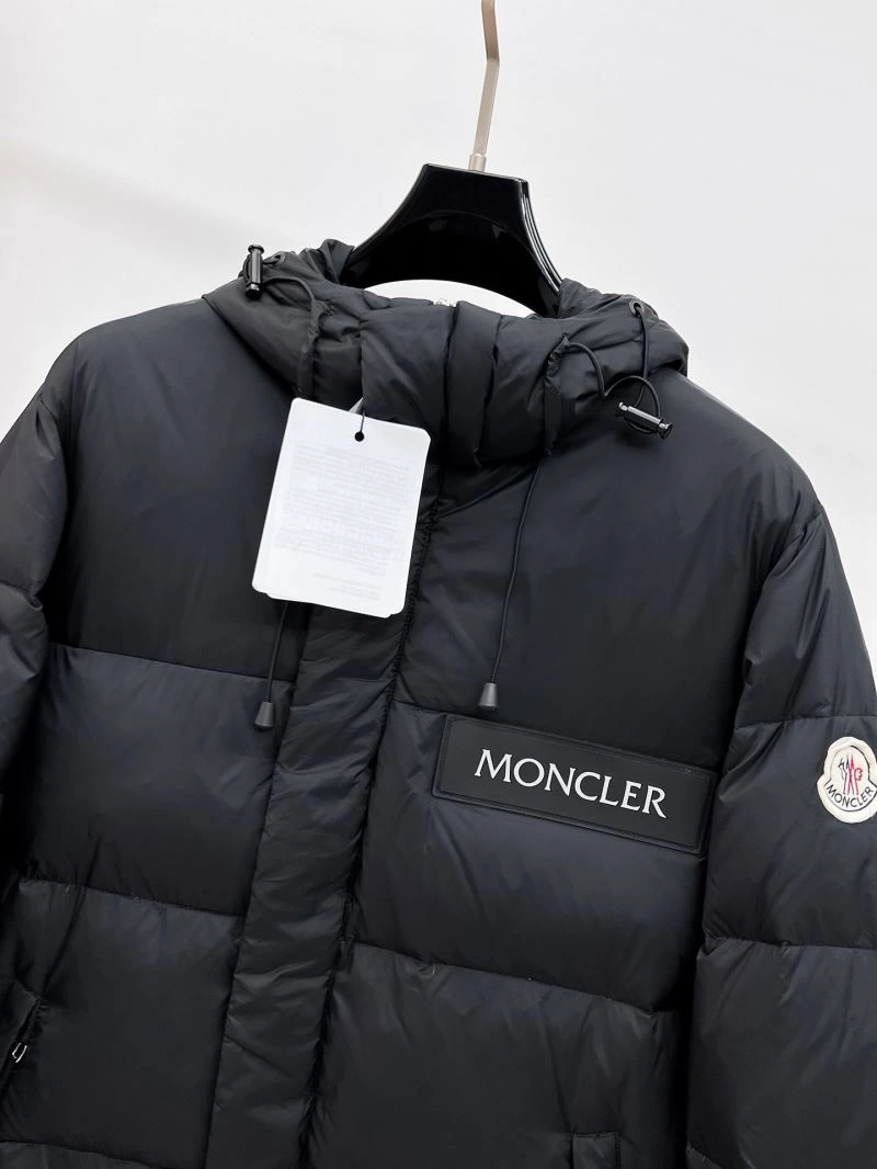 Moncler Down Jackets Breathable 144331