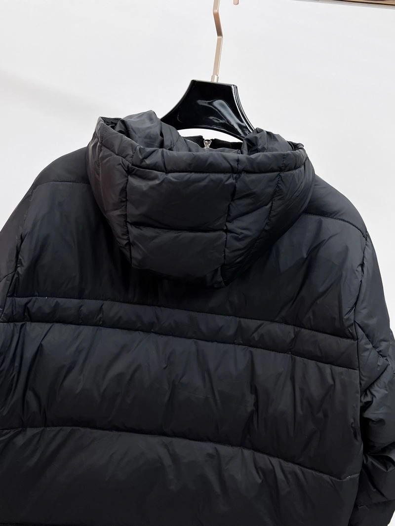 Moncler Down Jackets Breathable 144331