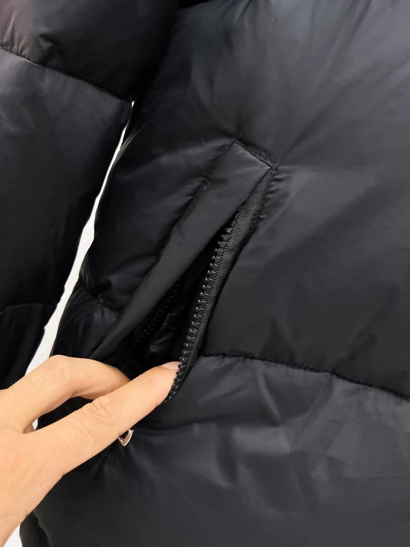 Moncler Down Jackets Breathable 144331