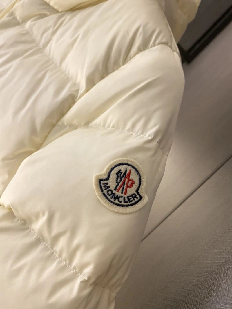 Attractive Moncler Down Jackets 144328