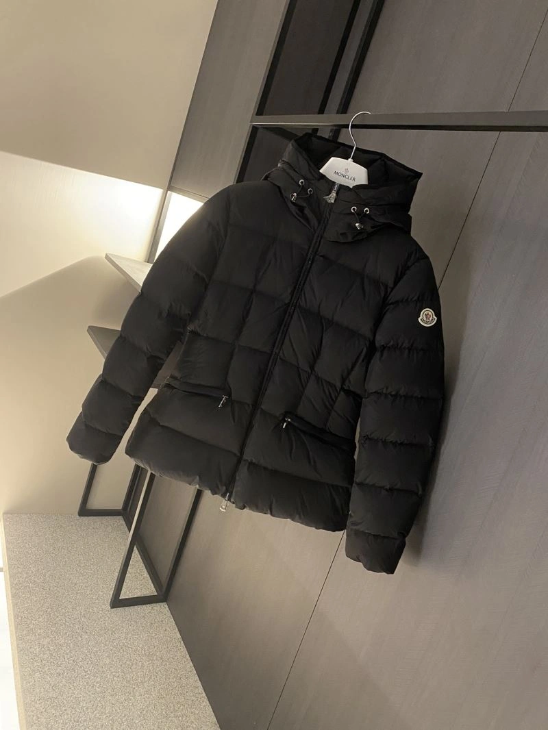 Popular Moncler Down Jackets 144324