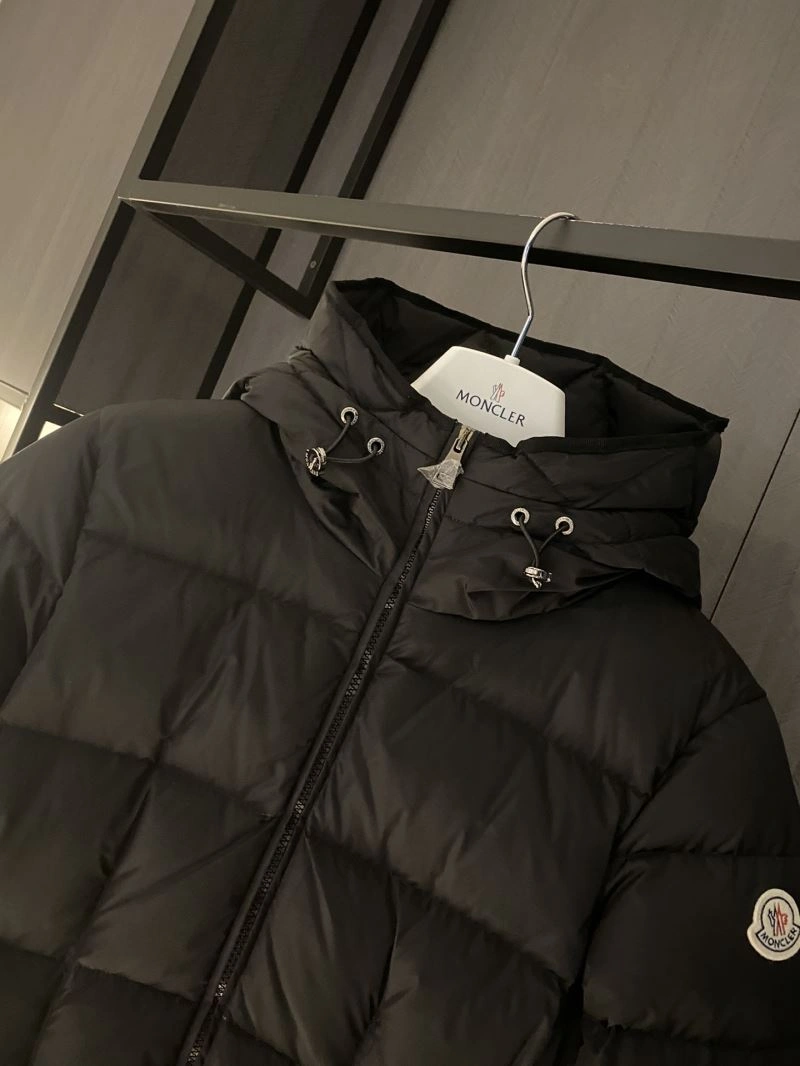 Popular Moncler Down Jackets 144324