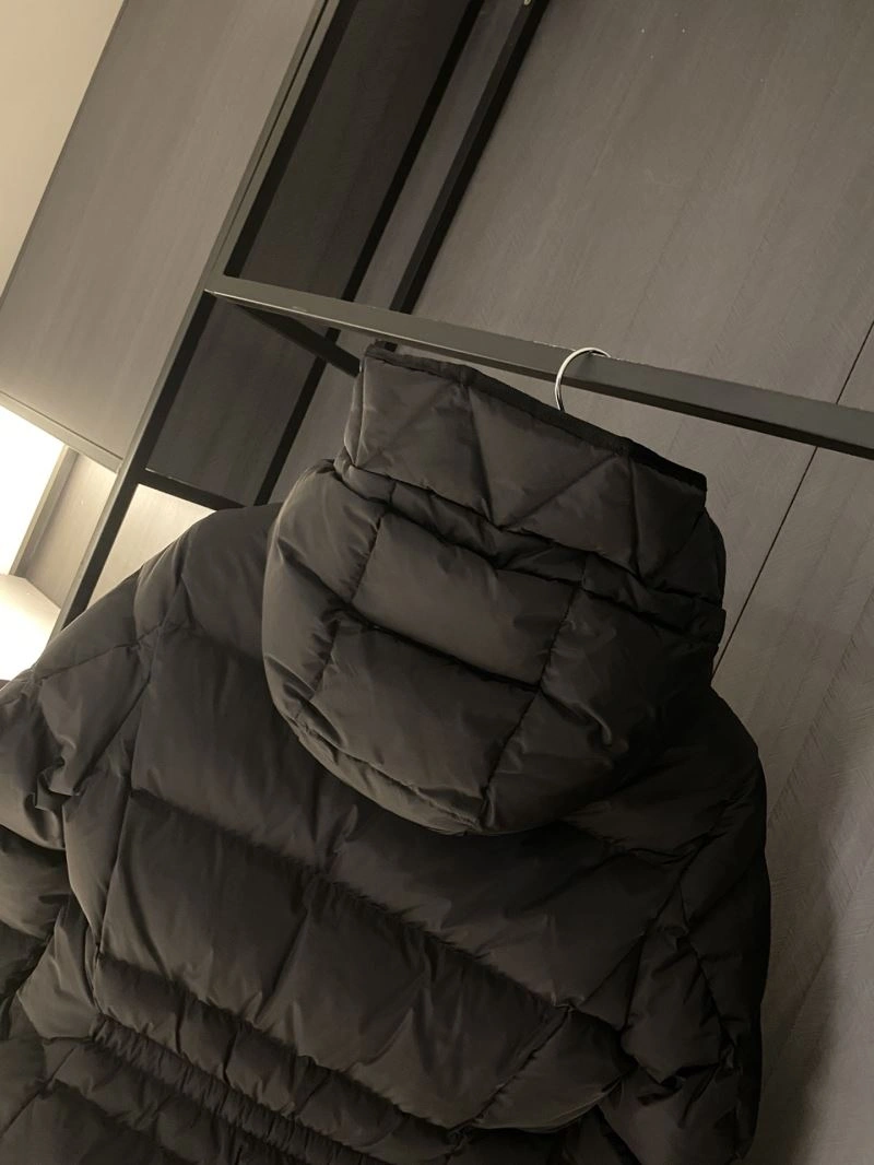 Popular Moncler Down Jackets 144324
