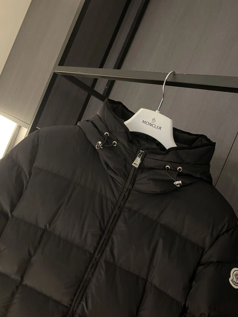Moncler Down Jackets Bold 144322