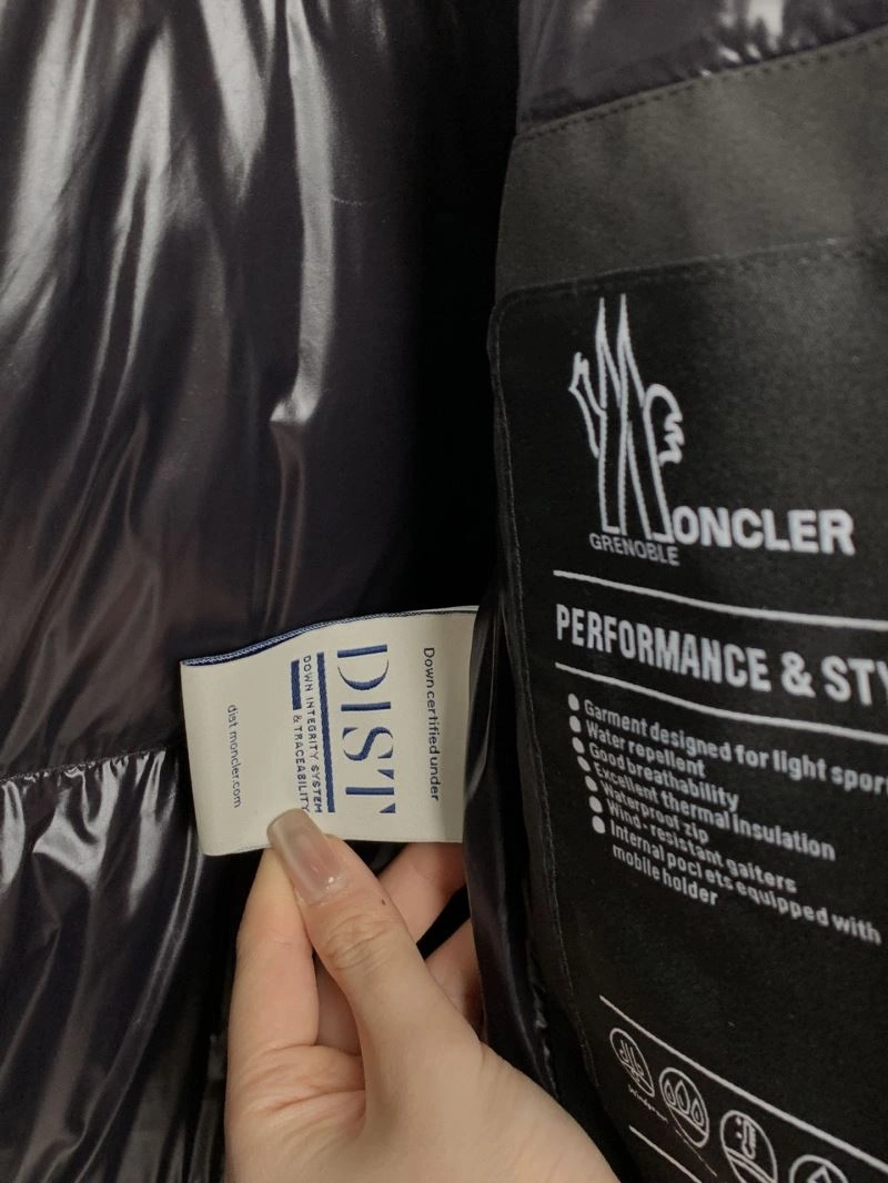 Moncler Down Jackets GoodFit 144306
