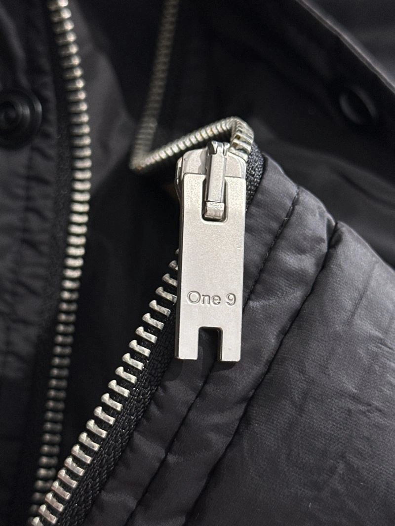 EyeCatching Moncler Down Jackets 144312