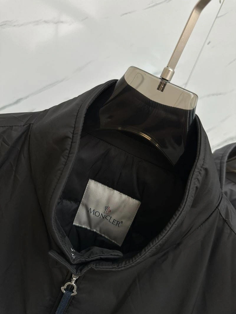 FlexibleFit Moncler Down Jackets 144300