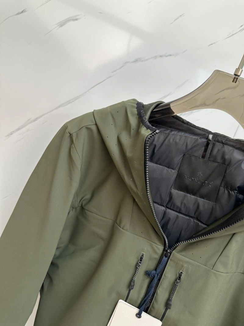 Moncler Down Jackets Snug 144296