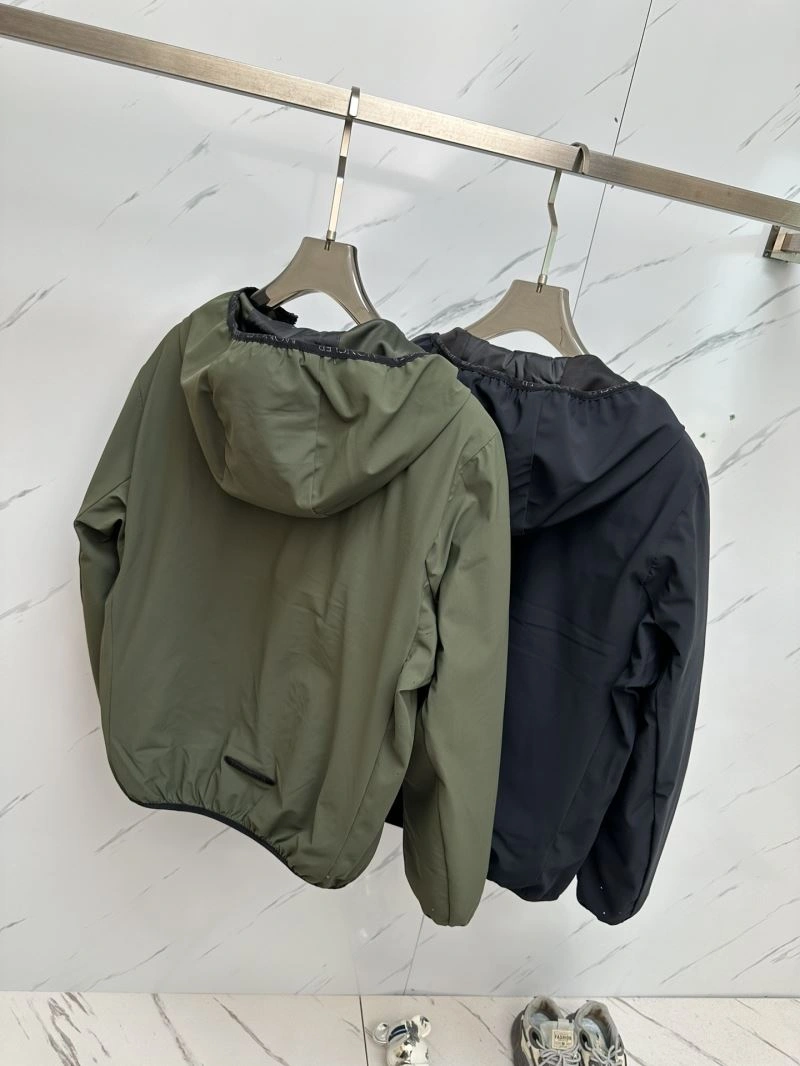 Moncler Down Jackets Snug 144296