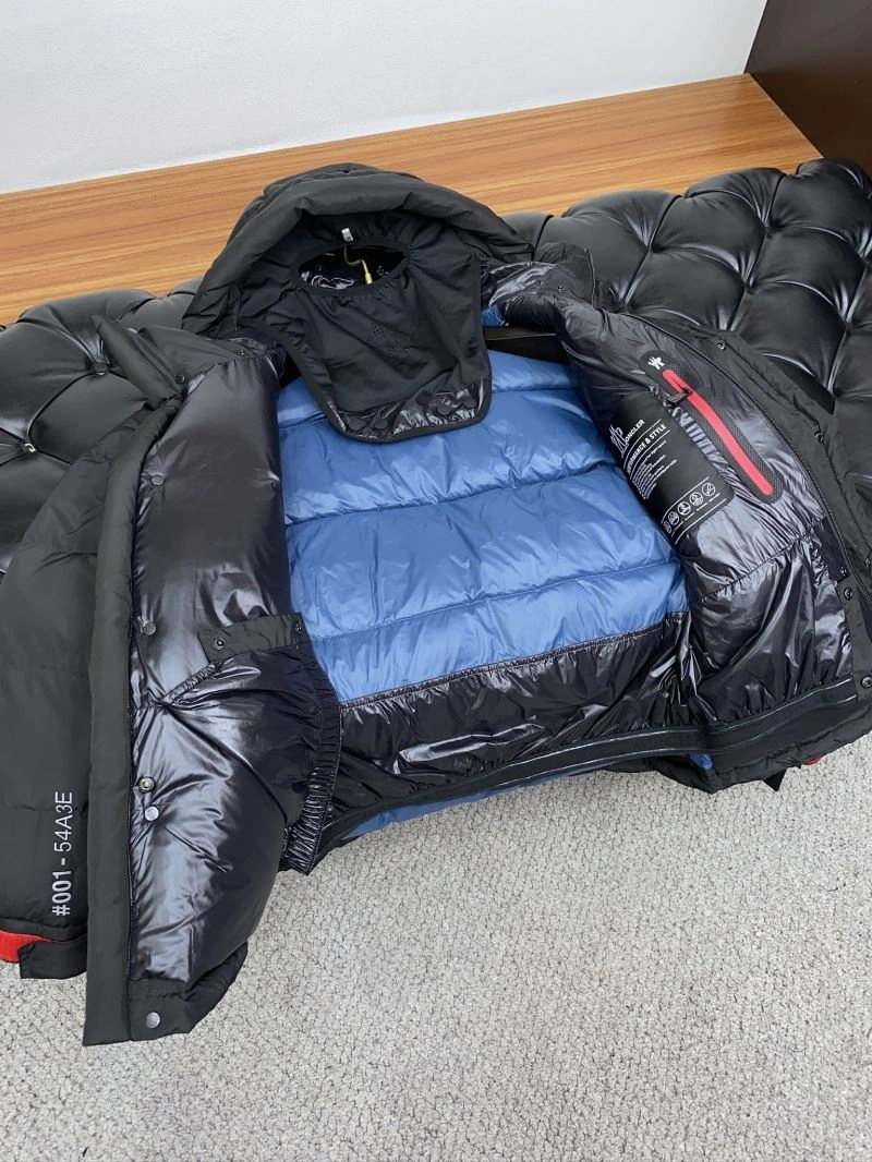 Moncler Down Jackets UrbanChic 144294
