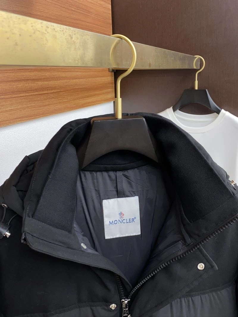 Moncler Down Jackets Neat 144291