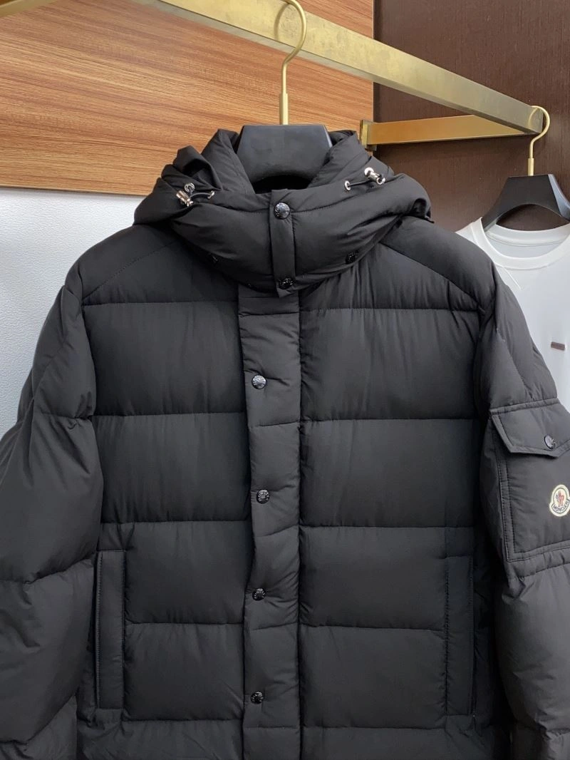 Moncler Down Jackets Supportive 144290