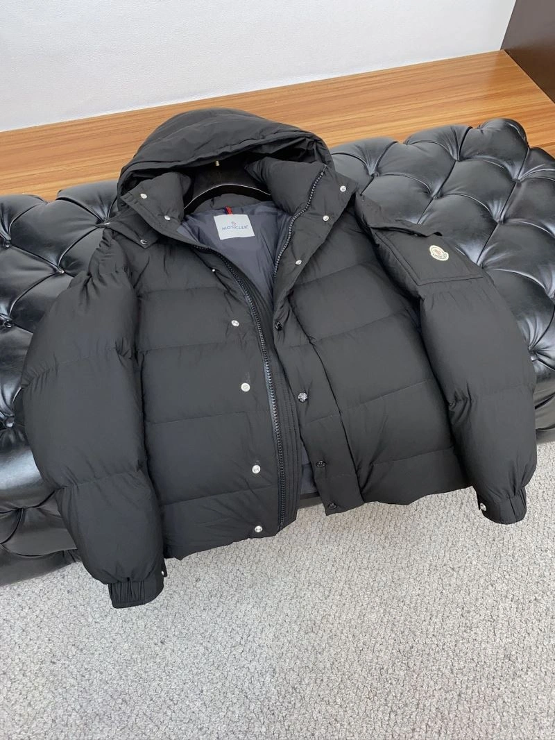 Moncler Down Jackets Supportive 144290