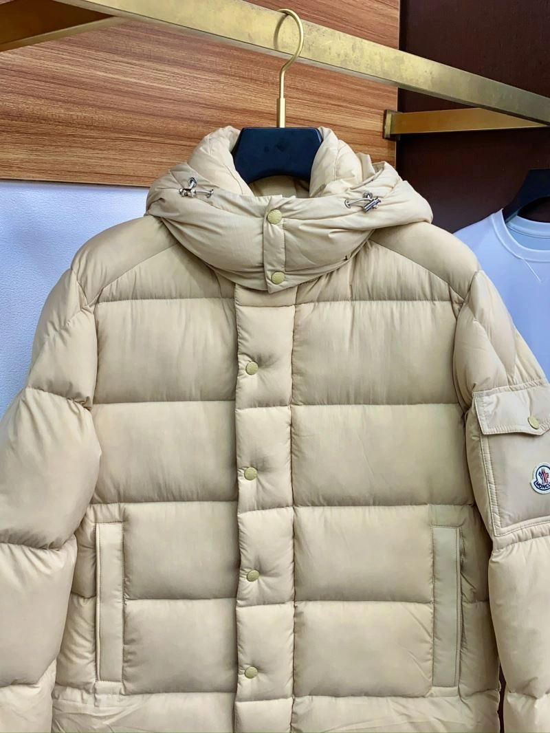 Moncler Down Jackets Breathable 144285