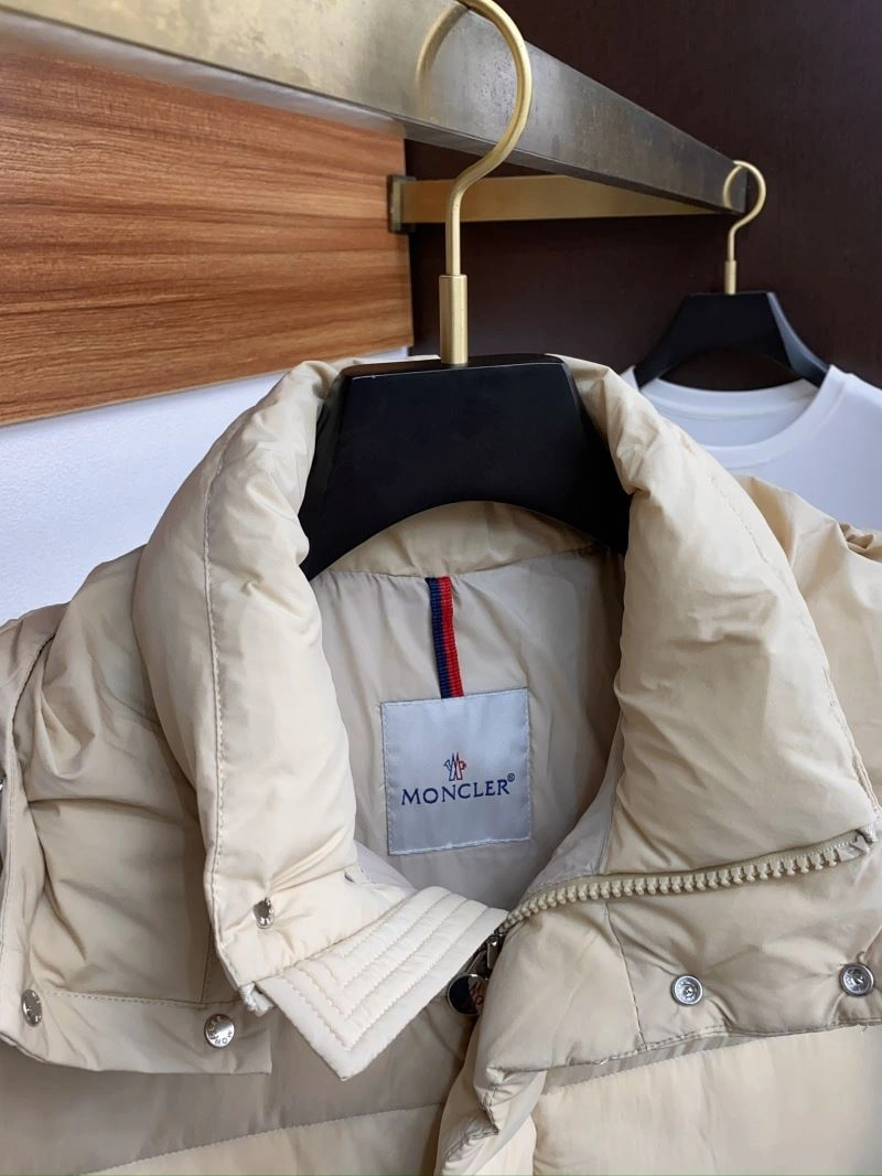 Moncler Down Jackets Breathable 144285