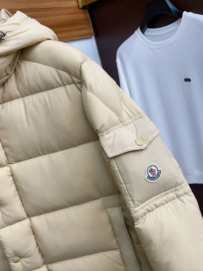 Moncler Down Jackets Breathable 144285