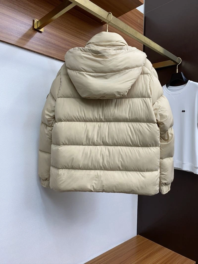 Moncler Down Jackets Breathable 144285