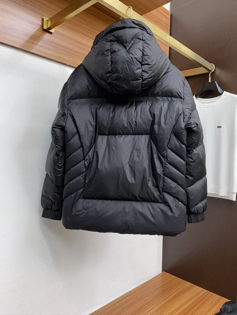 HighQuality Moncler Down Jackets 144297