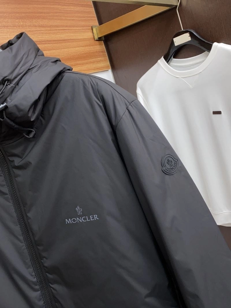 Moncler Down Jackets Durable 144288