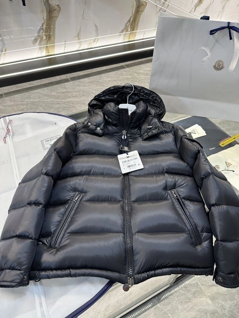 Trendsetting Moncler Down Jackets 144283