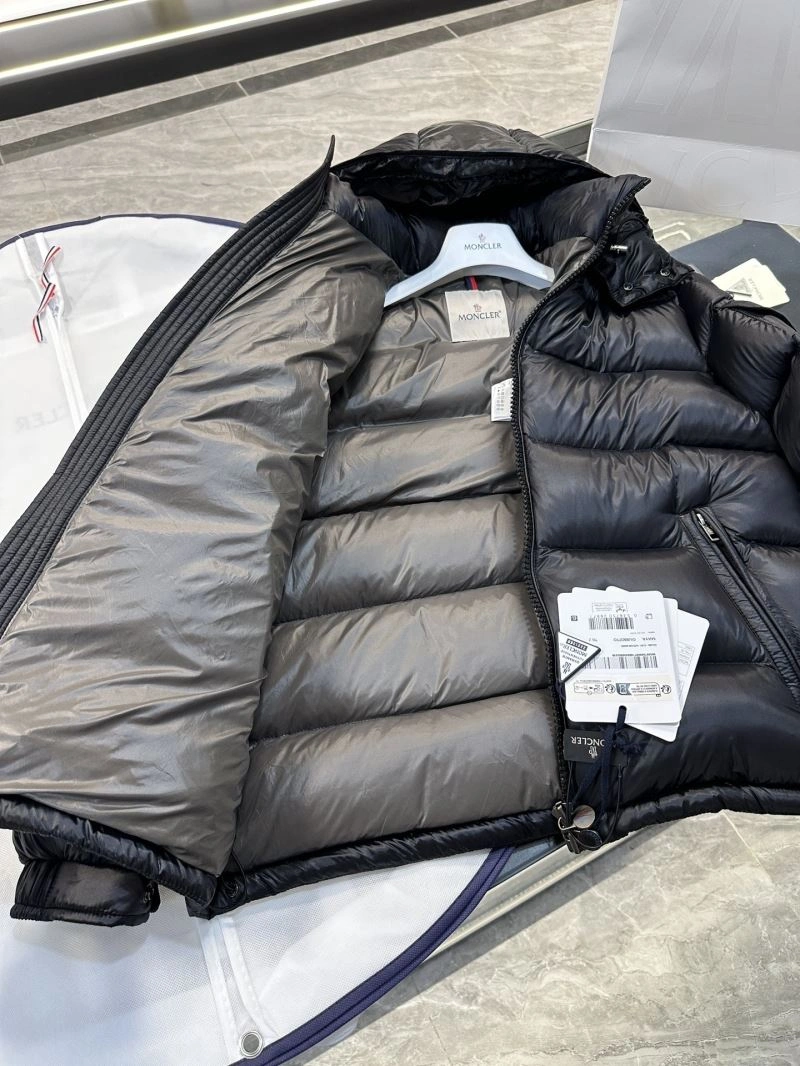 Trendsetting Moncler Down Jackets 144283
