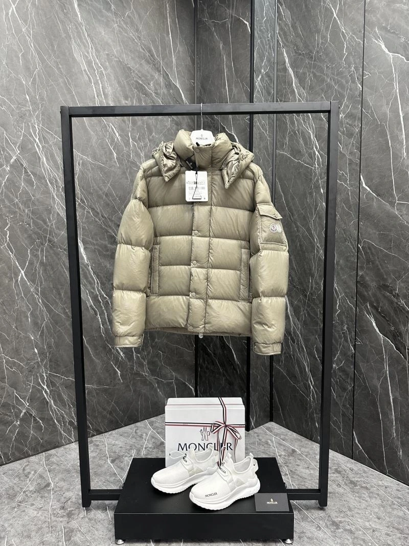 Moncler Down Jackets Snug 144272