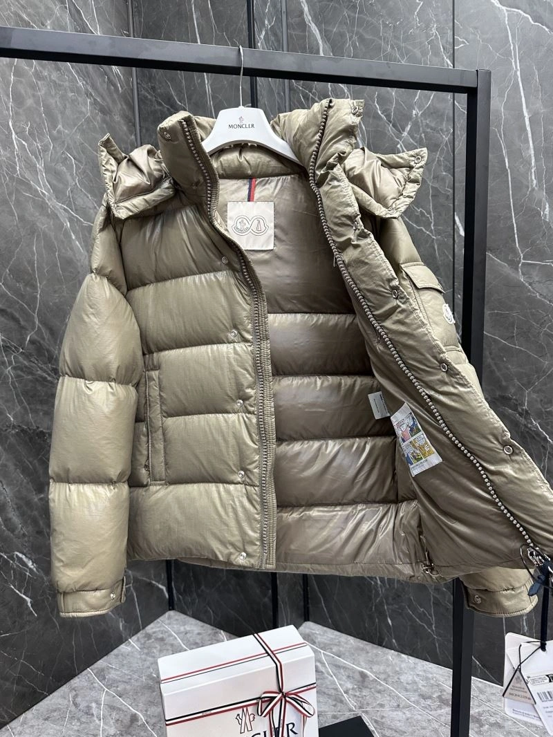 Moncler Down Jackets Snug 144272