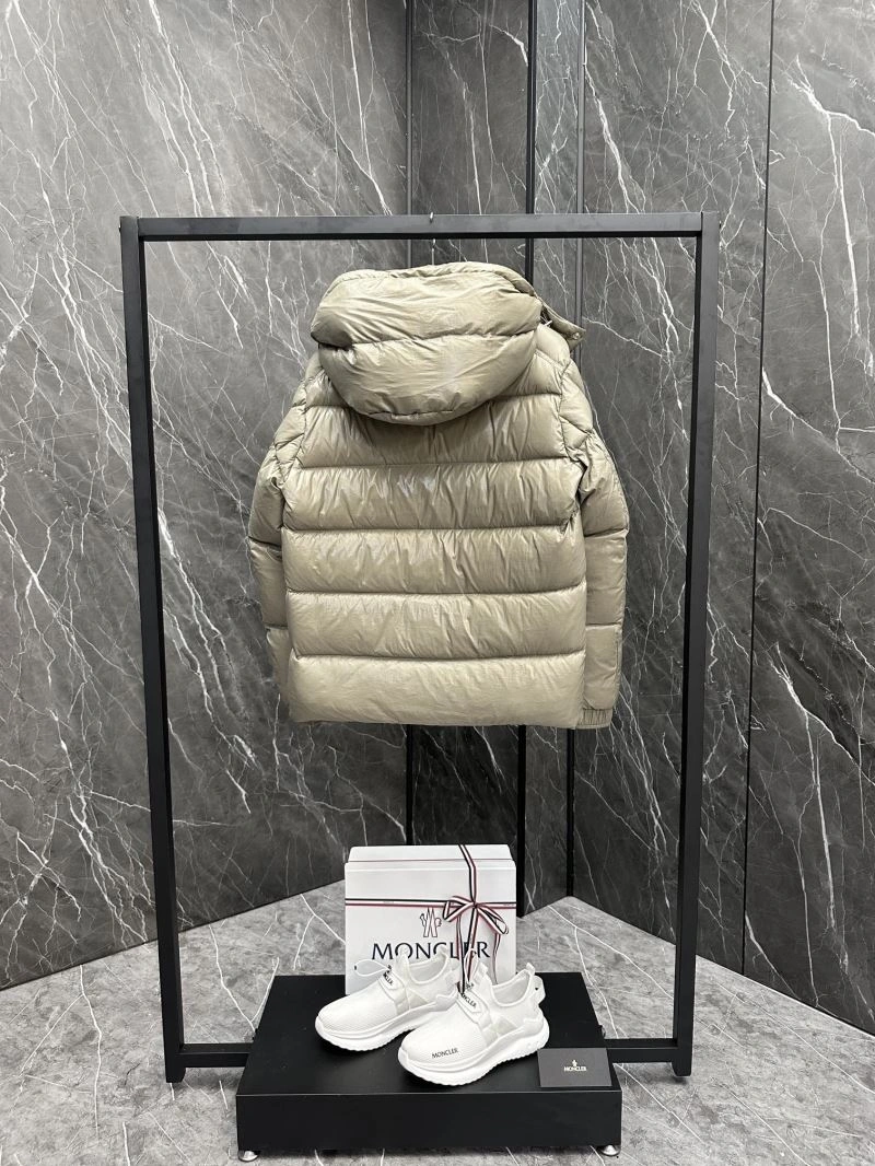 Moncler Down Jackets Snug 144272