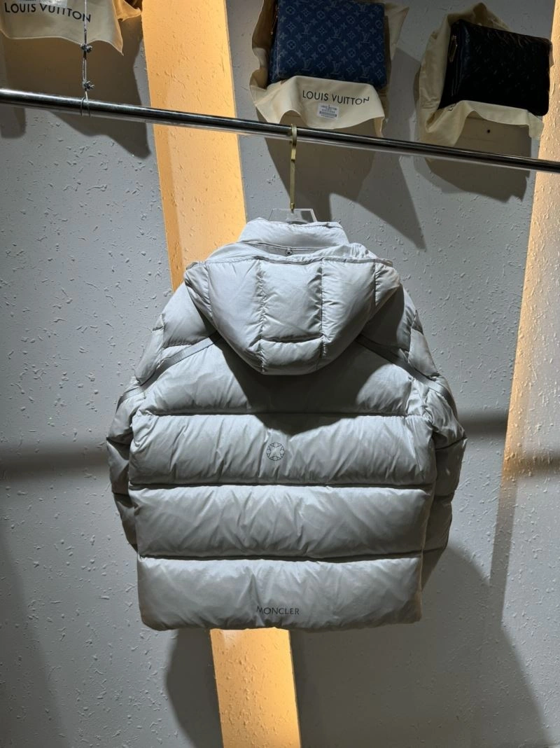 Moncler Down Jackets MultiPurpose 144260