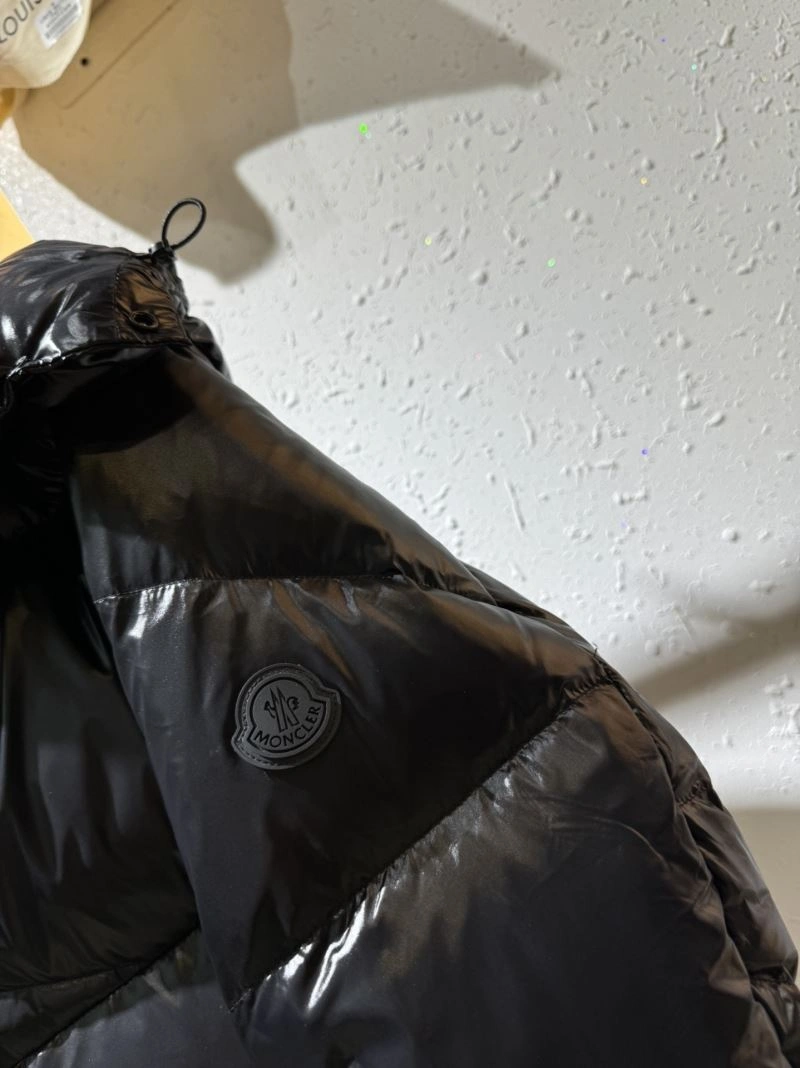 Moncler Down Jackets Functional 144264