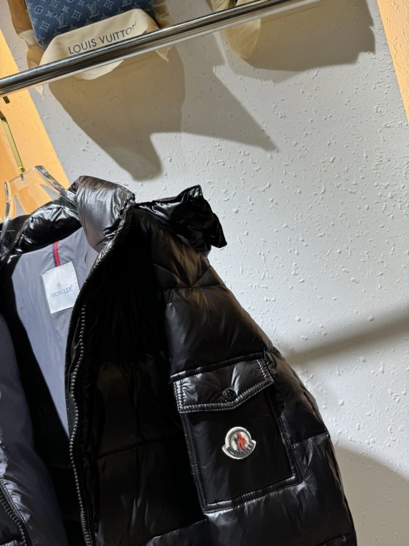Affordable Moncler Down Jackets 144252