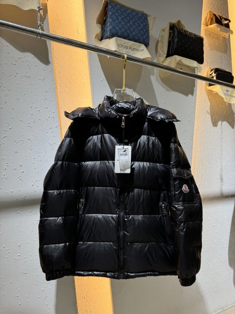 Affordable Moncler Down Jackets 144252