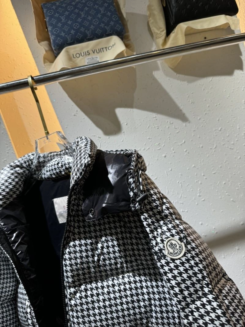 Moncler Down Jackets ComfortFit 144251