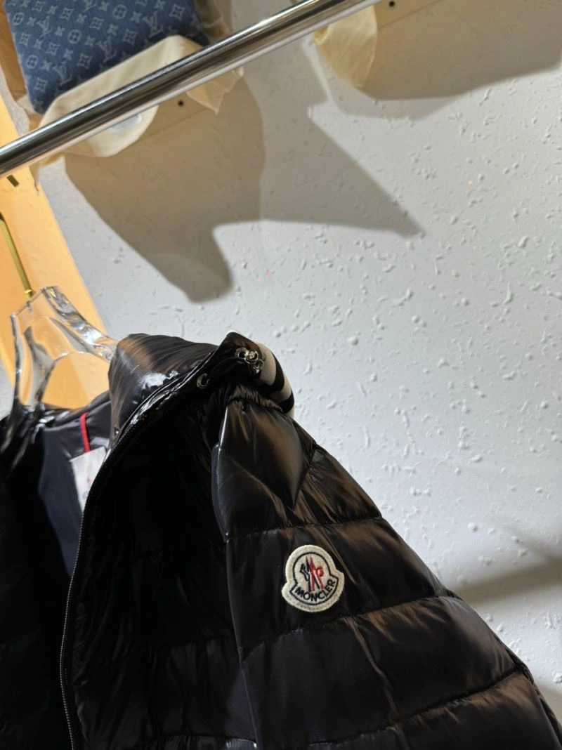 Casual Moncler Down Jackets 144249