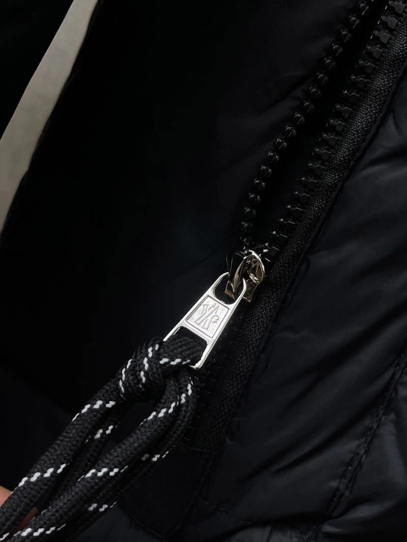 Sustainable Moncler Down Jackets 144243