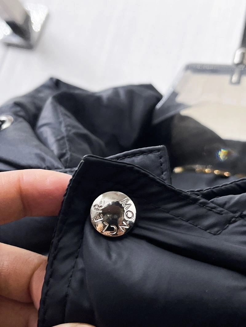 Sustainable Moncler Down Jackets 144243