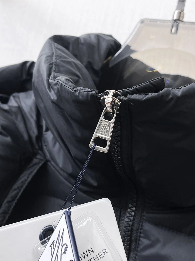 Sustainable Moncler Down Jackets 144243