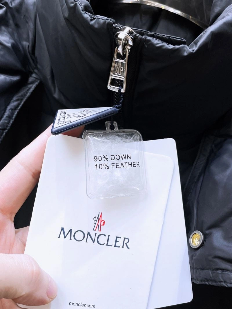 Moncler Down Jackets Original 144241