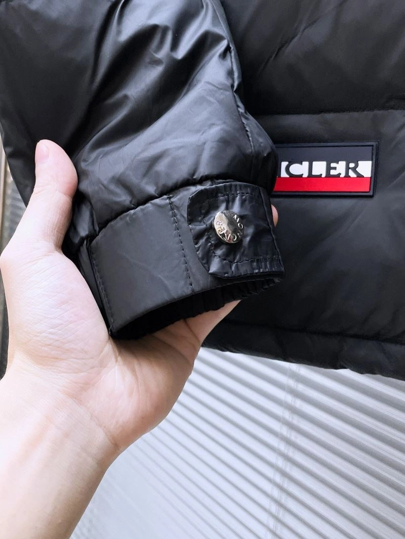 Moncler Down Jackets Original 144241