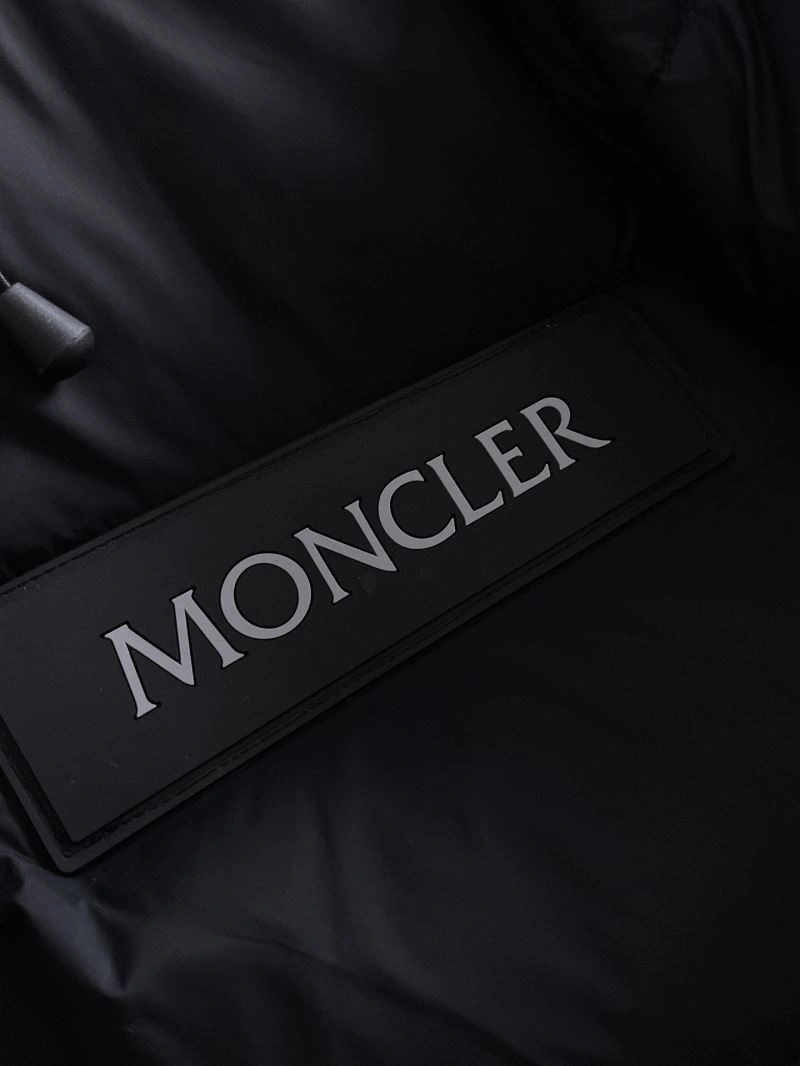 Unisex Moncler Down Jackets 144229