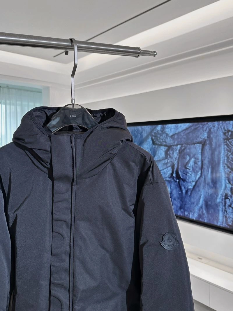 Moncler Down Jackets Chic 144221
