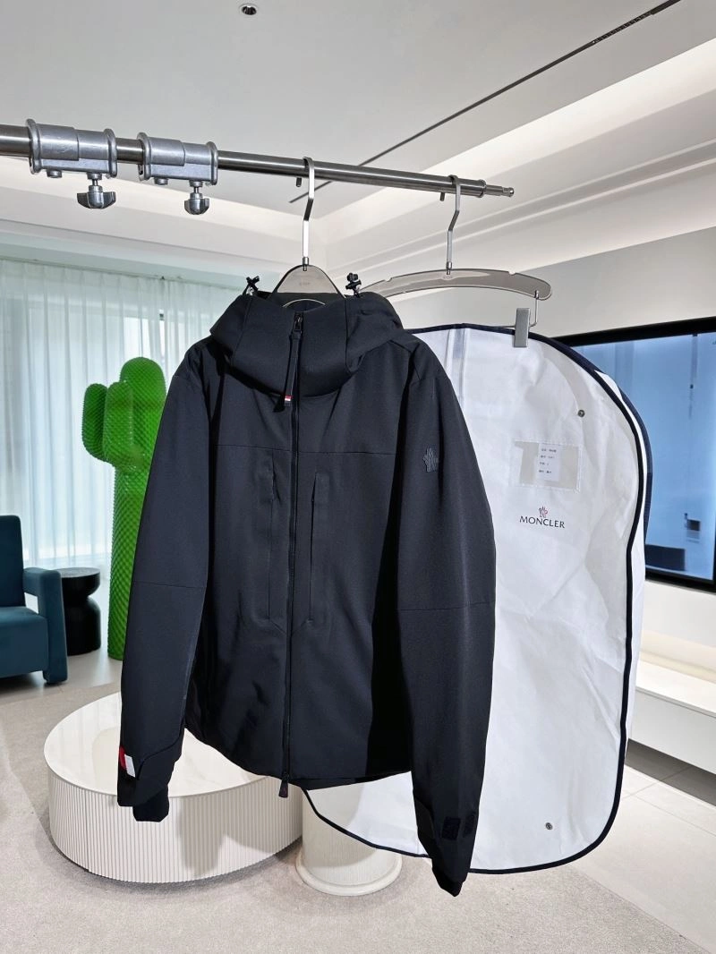 Moncler Down Jackets Cozy 144216