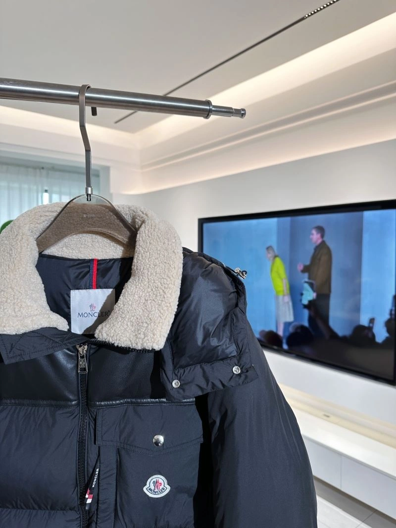 Flexible Moncler Down Jackets 144217