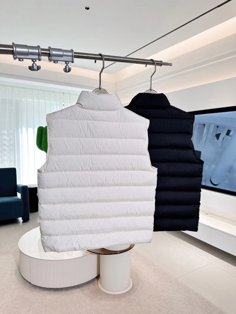 Moncler Down Jackets Colorful 144208