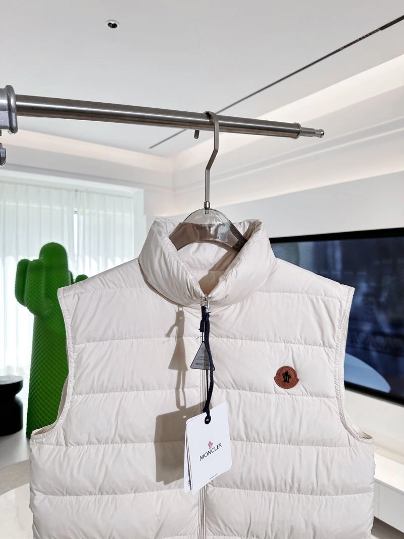 Moncler Down Jackets Colorful 144208